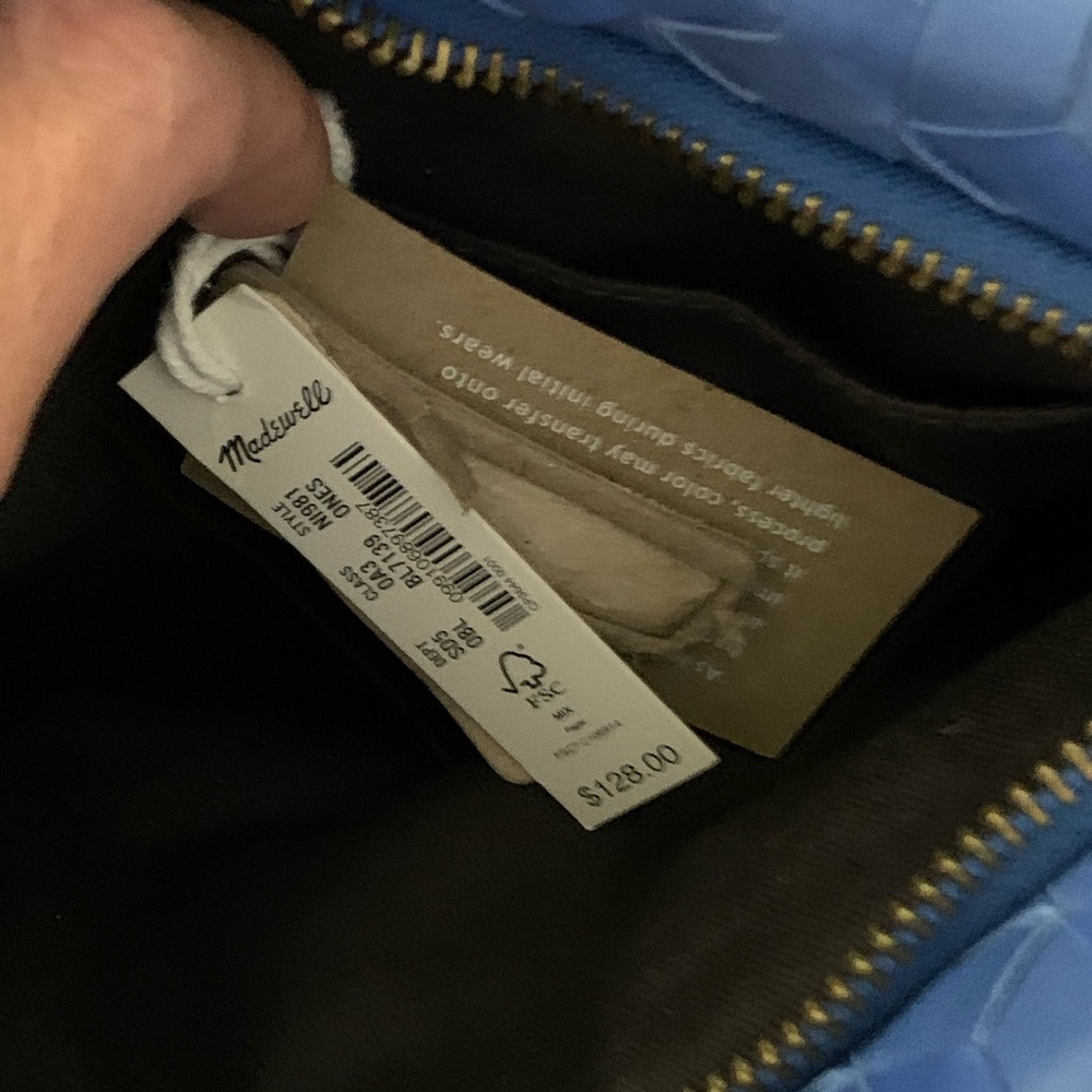 Madewell the puff crossbody bag woven leather edition - Picture 13 of 13